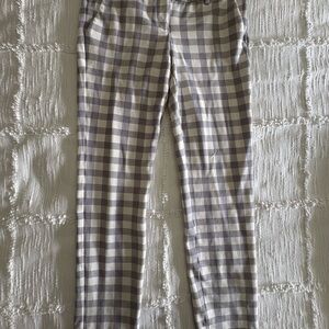 Express Plaid Capris in Cream and Blue